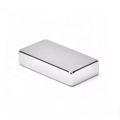 80C-220C résistant à la température N52 40x20x10 aimant au néodyme avec revêtement au nickel