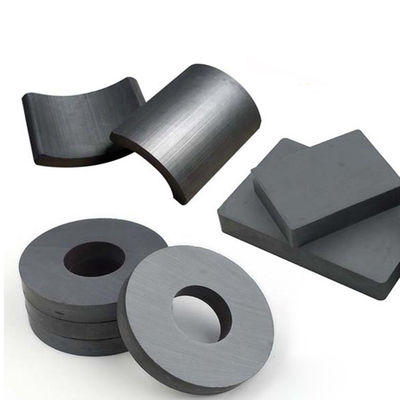 Magnets ferrite courbes en céramique de qualité Y30 avec une excellente résistance à la démagnétisation