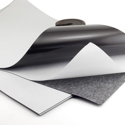 Temps d'échantillonnage 15 à 18 jours Magnéte en caoutchouc Feuille magnétique flexible avec adhésif A4*0,75 mm