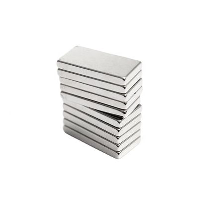 Magnet NdFeB rectangulaire super fort N35 N52 Neodymium blocs aimants pour l'industrie