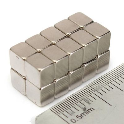 Température maximale de fonctionnement 80 degrés N35 Cube aimants au néodyme forts aimants aux terres rares