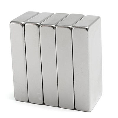 Température maximale de fonctionnement 80°C aimant au néodyme 50x10x5 pour générateur bloc à barres magnétiques