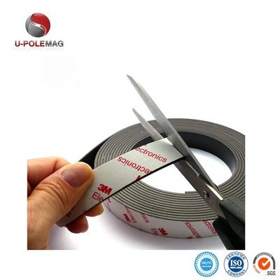 Magnet industriel adhésif en caoutchouc flexible rouleaux de tôle magnétique composite fiabilité