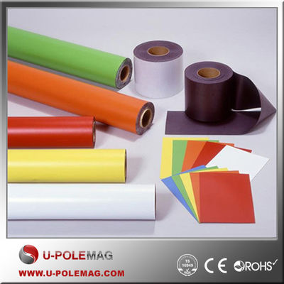 Magnet industriel adhésif en caoutchouc flexible rouleaux de tôle magnétique composite fiabilité