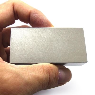 ISO14004 2004 Approuvé N52 Neodymium Magnet Bar Bloc 100 x 50 x 20 mm pour l'environnement