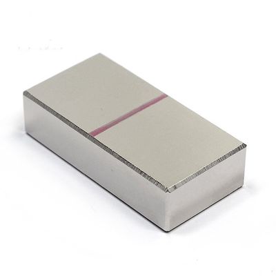 Système ISO9001 Magnéte pour moteur de turbine éolienne à terres rares sur mesure pour générateur