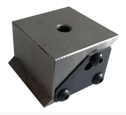 Extension de pôle fixe et flexible de la machine traditionnelle pour une broche magnétique électro-permanente