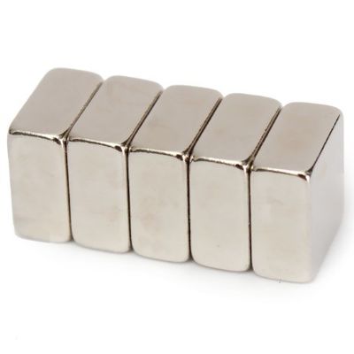 Composite magnétique au néodyme Petit bloc 20x20x10 mm pour des solutions magnétiques durables
