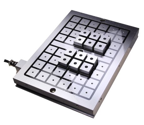 Centre d'usinage CNC à 50x50 mm à pôle électro-magnétique permanent pour une coupe lisse