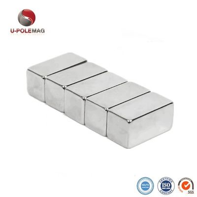 N45 aimant au néodyme F50x50x10mm Environ 190g pour les applications industrielles et lourdes