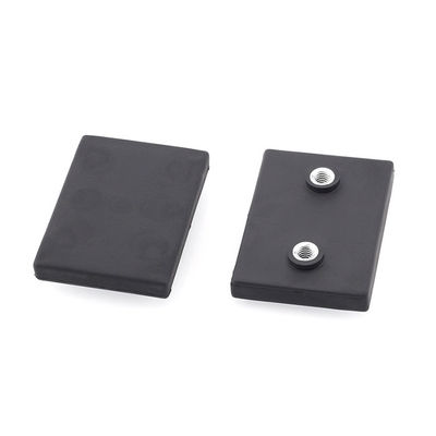 Magnés rectangulaires en néodyme revêtus de caoutchouc personnalisés Magnés en néodyme de qualité avec deux trous