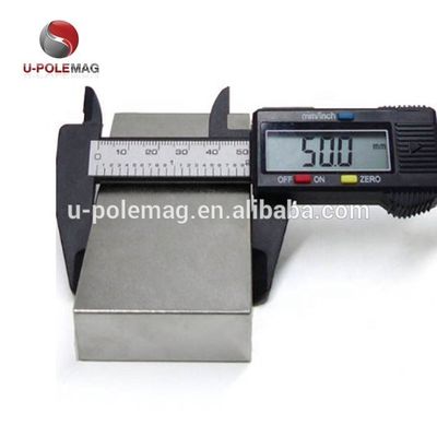 Magnéte de terres rares frité échantillon puissant magnétique permanent carré 50*50*25