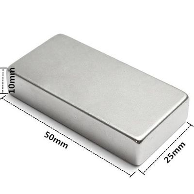 Température de fonctionnement maximale 60°C NdFeB magnéte N52 Super fort bloc 50x25x10mm néodyme