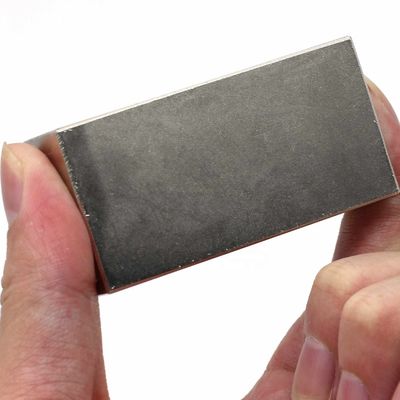 Température de fonctionnement maximale 60°C NdFeB magnéte N52 Super fort bloc 50x25x10mm néodyme