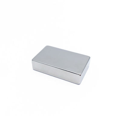 N52 aimant au néodyme super fort F20x10x5 mm Tolérance ±0,05 mm pour le matériau magnétique