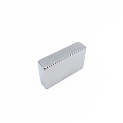 N52 aimant au néodyme super fort F20x10x5 mm Tolérance ±0,05 mm pour le matériau magnétique