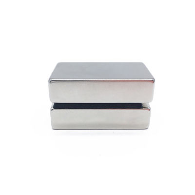 N52 aimant au néodyme super fort F20x10x5 mm Tolérance ±0,05 mm pour le matériau magnétique