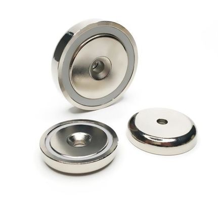 5.5mm taille de vis aimant industriel personnalisé NeFeB pot aimant avec contre-enfoncement trou d'anneau