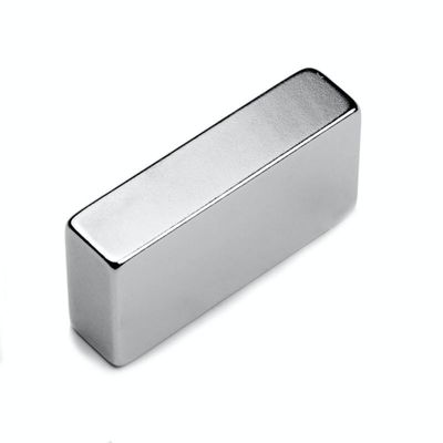 40*20*10mm N52 Neodymium Block Magnet avec direction du magnétisme axial et tolérance ± 1%