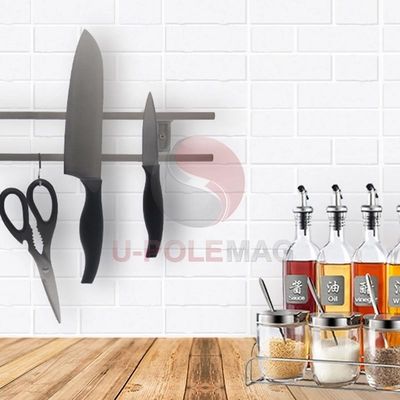 Tuyau magnétique de couteau en acier inoxydable le plus vendu pour les ustensiles de cuisine et le stockage du couteau