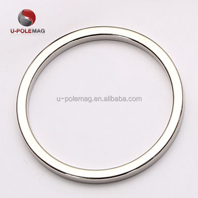 Magnéte à disque boronique de fer néodymium NdFeb de qualité N35 avec magnétisation axiale ou diamétrique