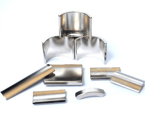 Matériaux principaux NdFeB aimant super fort aimants à segment arc néodymium pour moteur BLDC