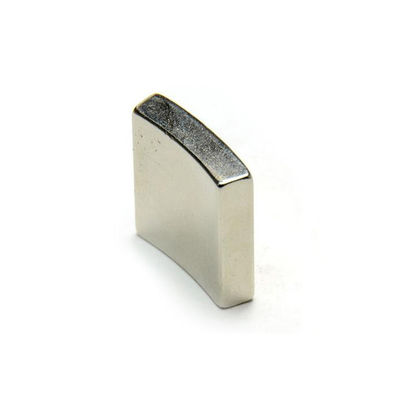 Tolérance ± 1 mm Magnéte à arc de néodyme super fort pour générateur de moteur industriel