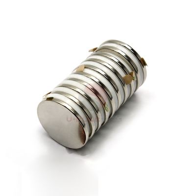 Magnet NdFeB personnalisé revêtu de NiCuNi N35 N42 N48 N52 Magnets à disque néodymique avec adhésif 3M