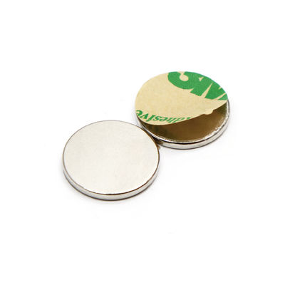 Magnet NdFeB personnalisé revêtu de NiCuNi N35 N42 N48 N52 Magnets à disque néodymique avec adhésif 3M
