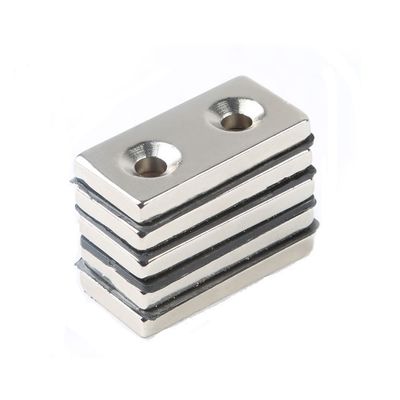 Magnet industriel N35 contre-enfoncé trou de 5 mm Bloc fort Magnets de néodyme de terres rares