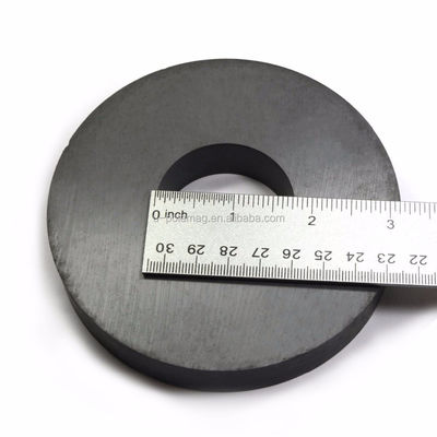 OD 115 mm x ID 45 mm x T20 mm Grand anneau en céramique aimanté C8 avec matériau permanent