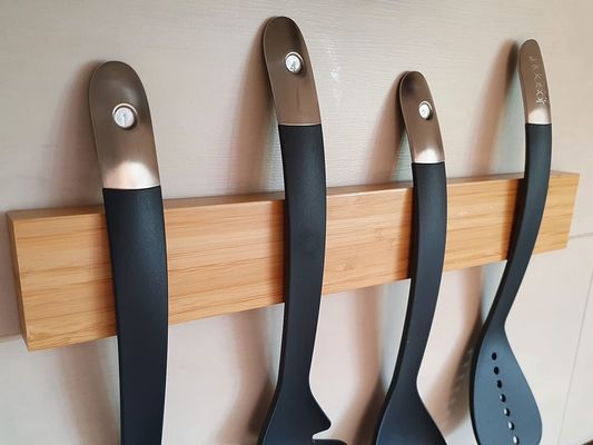 Maillot à couteau magnétique en bois de chêne