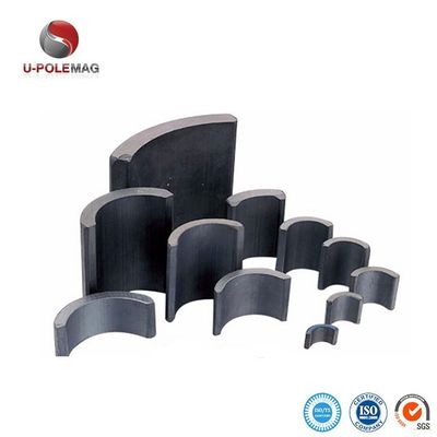 Magnets ferrite courbes en céramique de qualité Y30 avec une excellente résistance à la démagnétisation