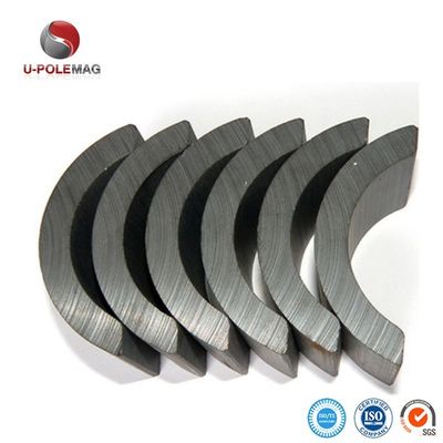 Magnets ferrite courbes en céramique de qualité Y30 avec une excellente résistance à la démagnétisation