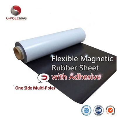 Rouleau de tôle magnétique en caoutchouc flexible avec adhésif pour un collage solide et durable