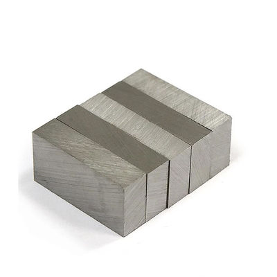 ISO14004 2004 Magnétisme permanent certifié AlNiCo 5 bar magnets avec direction axiale