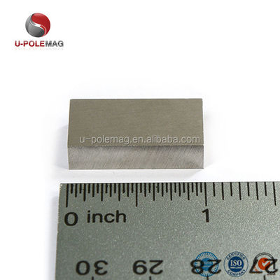 ISO14004 2004 Magnétisme permanent certifié AlNiCo 5 bar magnets avec direction axiale
