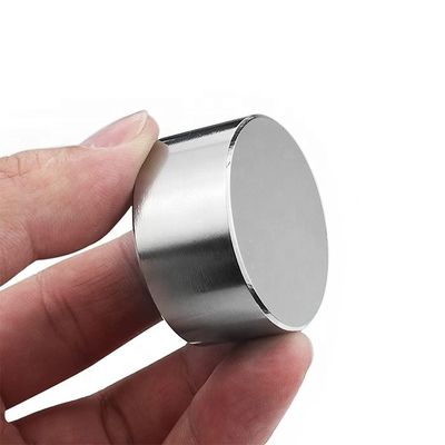 Super puissant grand aimant rond avec revêtement de nickel en haut- aimants permanents en néodyme