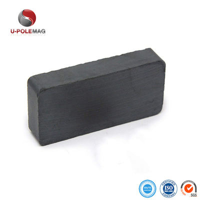 Y30 Y35 Bloc magnétique ferrite dur pour l'industrie Vickers Dureté Hv 400-700 de qualité supérieure