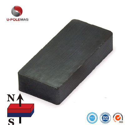 Y30 Y35 Bloc magnétique ferrite dur pour l'industrie Vickers Dureté Hv 400-700 de qualité supérieure