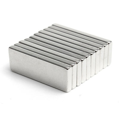 Faux cils N35 aimant en néodyme avec tolérance ± 1% et personnalisation du revêtement au nickel