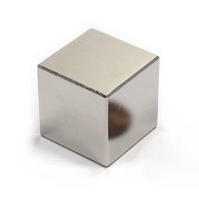 Magnéte permanent N42 cylindre carré en néodyme 50x50x25 pour applications industrielles