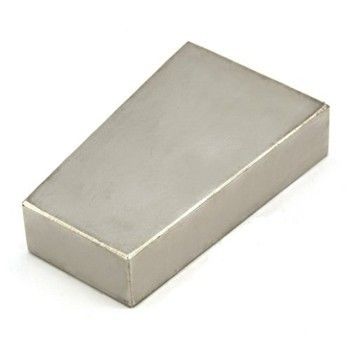 Magnet industriel N52 Trapézoïde Magnet en néodyme pour générateur expédié dans votre pays