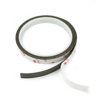 Certifié ISO9001 2008 1m 10x1.5mm ruban adhésif magnétique néodymium flexible et facile