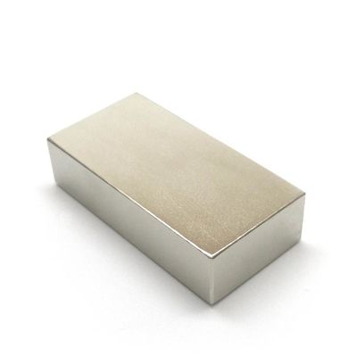 15-20 jours Temps de livraison personnalisé Magnet néodymium géant N52 de bloc 100x50x20 mm ± 1% Tolérance