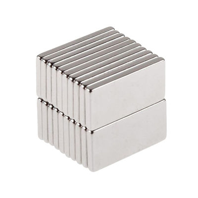 Température maximale de fonctionnement 80°C aimant au néodyme 50x10x5 pour générateur bloc à barres magnétiques