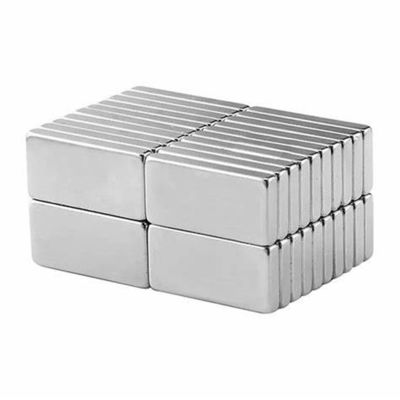 Température maximale de fonctionnement 80°C aimant au néodyme 50x10x5 pour générateur bloc à barres magnétiques