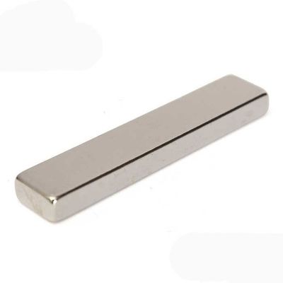 Neodymium Magnet Block NdFeB Terres rares avec revêtement Ni Traitement du service de moulage