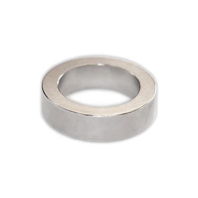 Magnéte de néodyme à tube radial orienté à un pôle unique N40 personnalisé avec une tolérance de ± 0,05 mm