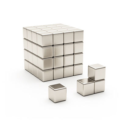 ± 1% Tolérance N35 N52 5 mm Cube magnétique au néodyme 1,14 kg Tirer avec le système ISO9001 2000
